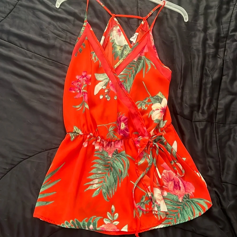 Sienna Sky Floral Spaghetti Strap Blouse - Size Medium - $14 - Picture 1 of 3
